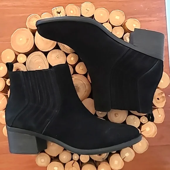 Franco Fortini Shoes Franco Fortini Suede Ankle Booties Poshmark